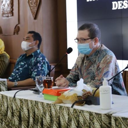 KETERBUKAAN INFORMASI SEBAGAI MEDIA KONTROL KINERJA PEMERINTAH